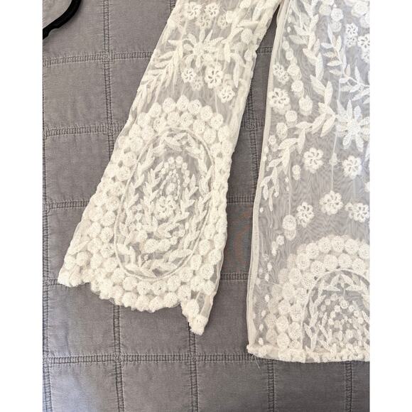 Free People Sheer Cream Lace Long Bell Sleeve Top Embroidery Floral Crochet XS - Picture 10 of 10